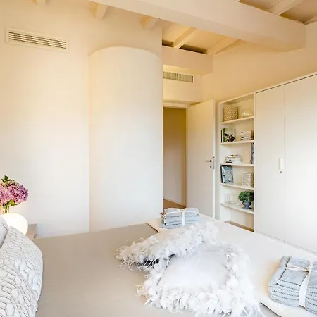 Apartment Casa Cachi 2, Modern Spacious 2 Bedrooms With Terrace And Elevator Lucca